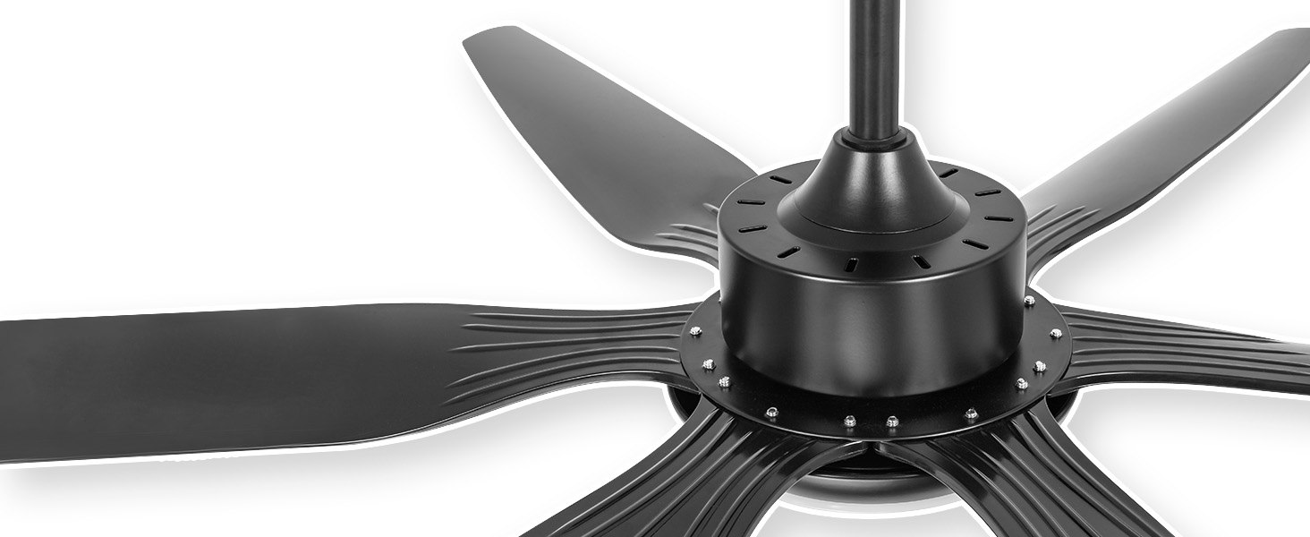 Detalle de gran ventilador de techo negro